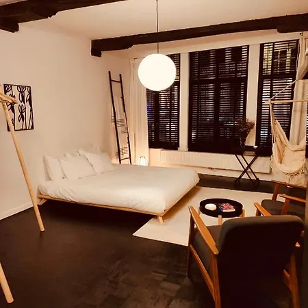 Studio In The Old Center Of Grote Markt Apartamento *